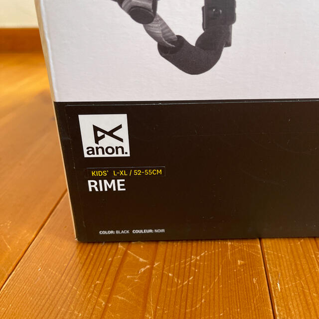 BURTON(バートン)のAnon ヘルメット　キッズ スポーツ/アウトドアのスノーボード(アクセサリー)の商品写真