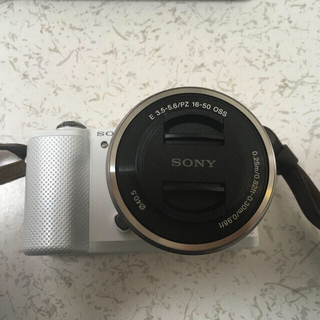 ソニー(SONY)のSony α5000一眼レフカメラ(デジタル一眼)
