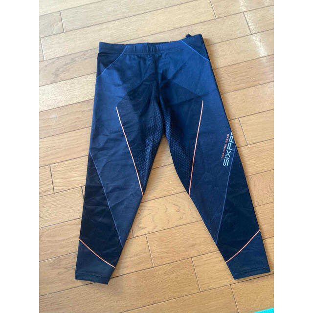 SIXPAD(シックスパッド)のsixpad training pants／トレーニングパンツ　サイズS スポーツ/アウトドアのトレーニング/エクササイズ(トレーニング用品)の商品写真