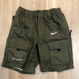 ナイキ(NIKE)のNIKEハーフパンツ　Mサイズ(ショートパンツ)