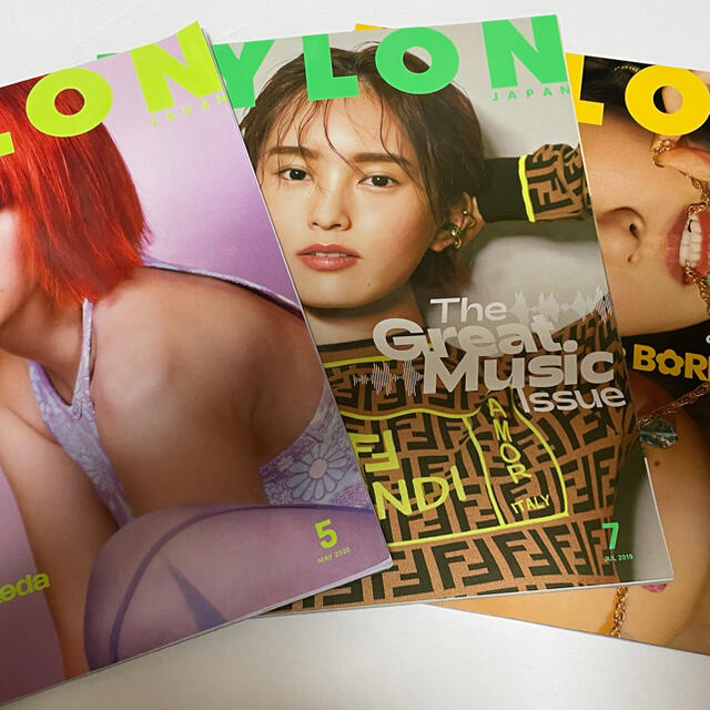 NYLON JAPAN エンタメ/ホビーの雑誌(ファッション)の商品写真