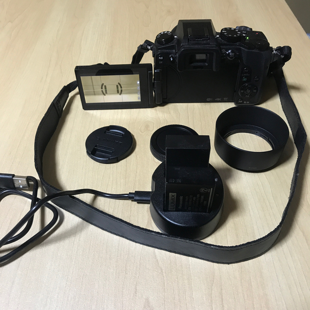 LUMIX DMC-G7-K 単焦点レンズ　G 25mm/F1.7 H025-Kスマホ/家電/カメラ