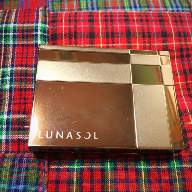 LUNASOL(ルナソル)のLUNASOLチーク コスメ/美容のベースメイク/化粧品(チーク)の商品写真