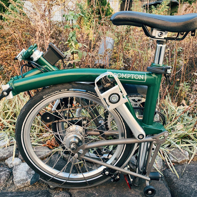 BROMPTON(ブロンプトン)の2019ブロンプトンM3L-Xレーシンググリーンチタンスーパーライト美品超軽量 スポーツ/アウトドアの自転車(自転車本体)の商品写真