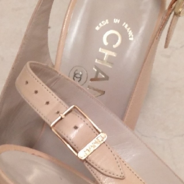 CHANEL 定番バイカラー バックストラップパンプス