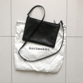 マリメッコ(marimekko)の【marimekko】レザーショルダーバッグ VIENO(ショルダーバッグ)