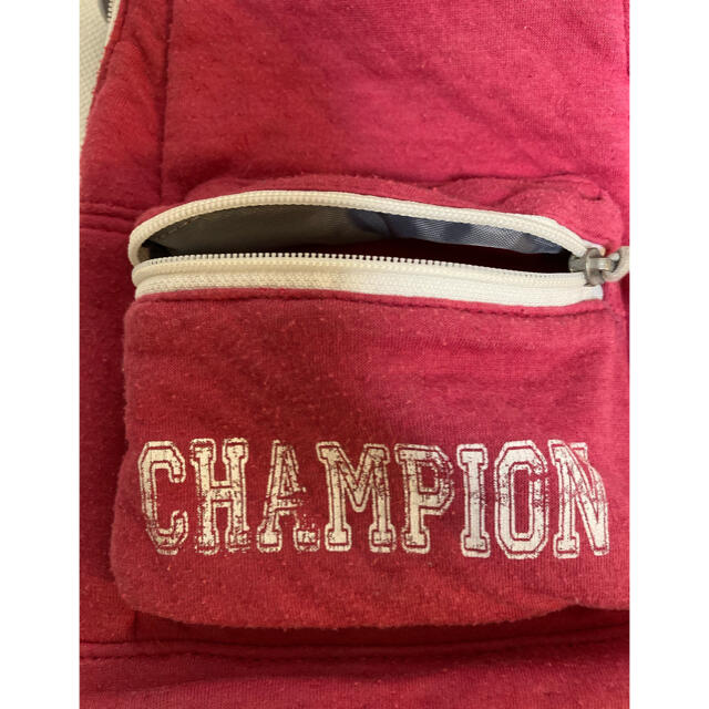 Champion(チャンピオン)の24時間以内発送‼️チャンピオン　ボディーバッグ　送料無料 レディースのバッグ(ボディバッグ/ウエストポーチ)の商品写真