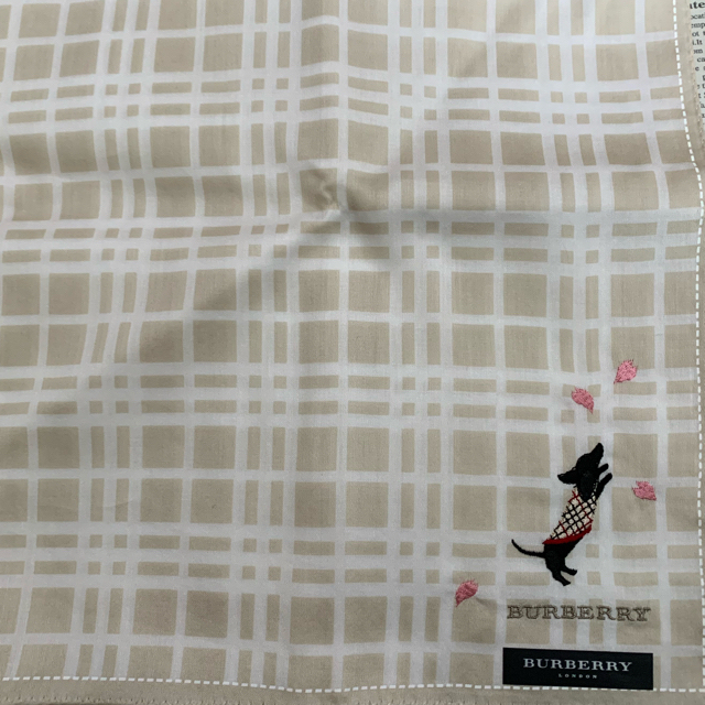 BURBERRY(バーバリー)のバーバリー　ハンカチセット桜③ レディースのファッション小物(ハンカチ)の商品写真