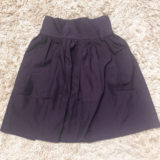 トッコ(tocco)のtocco 紫　ナイロンスカート(ひざ丈スカート)