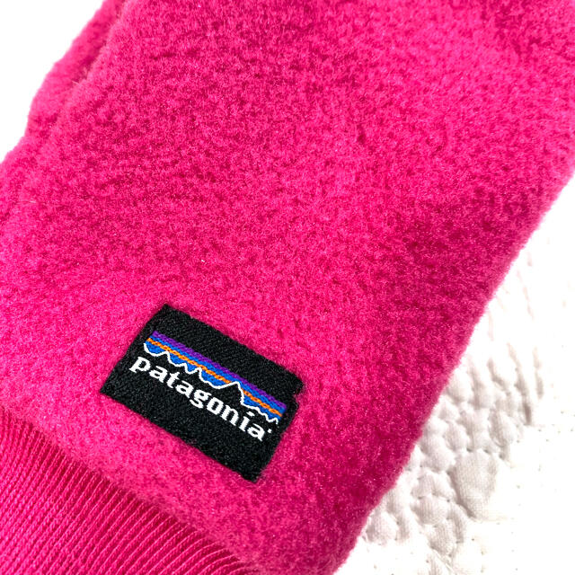 patagonia(パタゴニア)の【美品】パタゴニア　ベビーミトン　ピンク　 キッズ/ベビー/マタニティのこども用ファッション小物(手袋)の商品写真