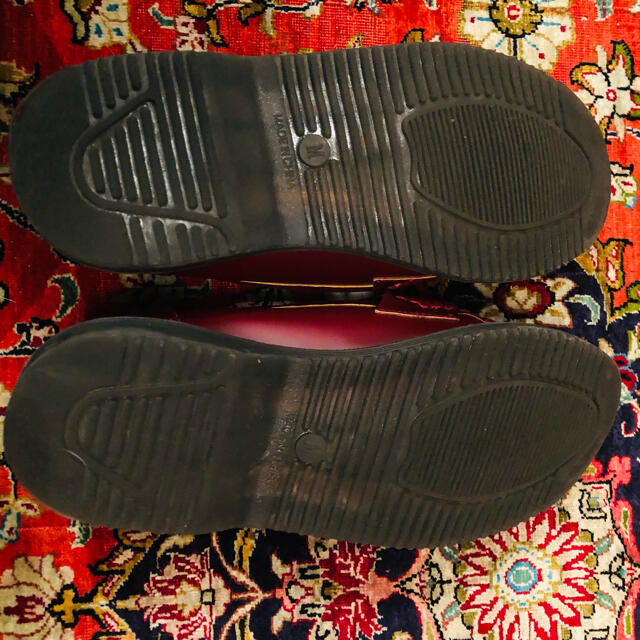 ヌーベルヴォーグリラックス　ファー付きローファー　レッド レディースの靴/シューズ(ローファー/革靴)の商品写真