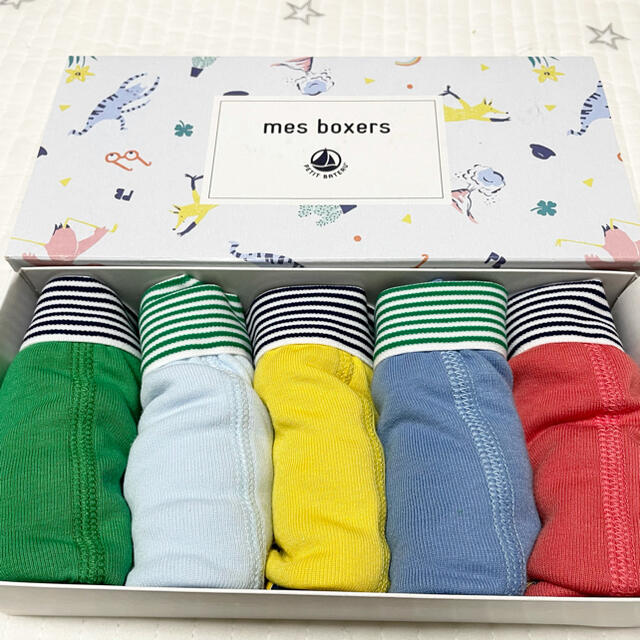 PETIT BATEAU(プチバトー)の新品未使用  プチバトー  トランクス  5枚組  10ans キッズ/ベビー/マタニティのキッズ服男の子用(90cm~)(下着)の商品写真