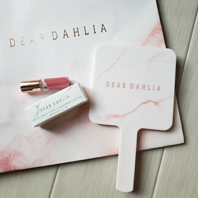 Dahlia(ダリア)の[新品] DEAR DAHLIA  ミニグロス・手鏡セット コスメ/美容のベースメイク/化粧品(リップグロス)の商品写真