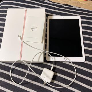 アイパッド(iPad)のiPad Pro  9.7インチ　256GB Wi-Fiモデル(タブレット)