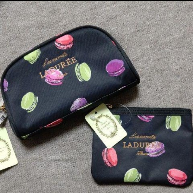 LADUREE(ラデュレ)の新品 ラデュレ マカロン ポーチ ＆ ティッシュケース レディースのファッション小物(ポーチ)の商品写真