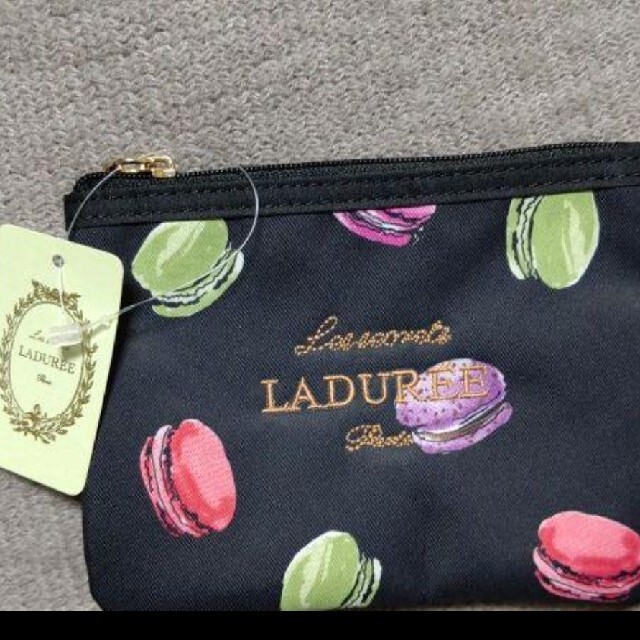 LADUREE(ラデュレ)の新品 ラデュレ マカロン ポーチ ＆ ティッシュケース レディースのファッション小物(ポーチ)の商品写真