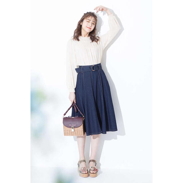 JILL by JILLSTUART(ジルバイジルスチュアート)のもふ様　専用❤︎ジル　デニムスカート レディースのスカート(ひざ丈スカート)の商品写真