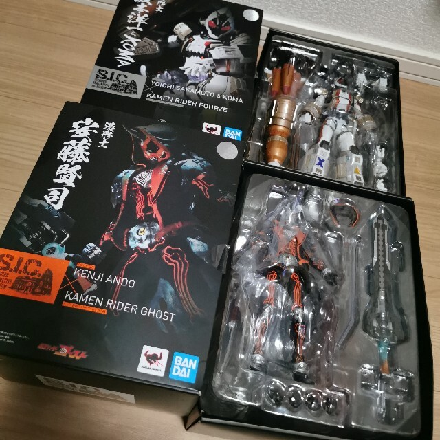 S.I.C仮面ライダー　フォーゼ+ゴーストセット！