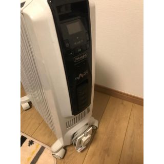 デロンギ(DeLonghi)のデロンギ　オイルヒーター　TDD815B にゃあさん専用(オイルヒーター)