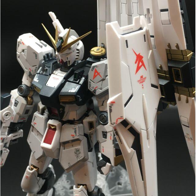 νガンダム RG 1/144 ガンプラ 塗装済み完成品 νガンダム RG 1/144 ガンプラ 塗装済み完成品