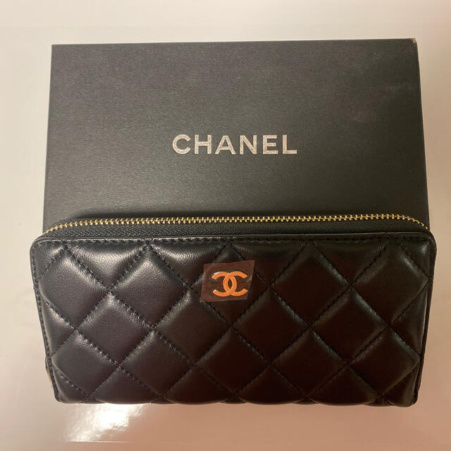 CHANEL(シャネル)のくぅちゃんさん専用　新品ノベルティ【CHANEL長財布】 レディースのファッション小物(財布)の商品写真