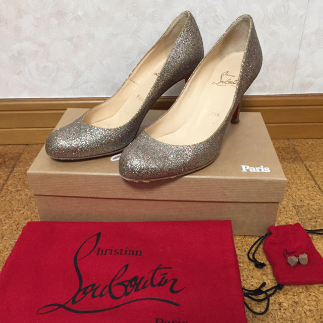 Christian Louboutin(クリスチャンルブタン)のchika様専用♡ ルブタン グリッター パンプス レディースの靴/シューズ(ハイヒール/パンプス)の商品写真