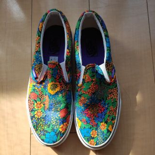 vans フラワープリント ハイカッスニーカー 花柄 黒 紐 編み上げ