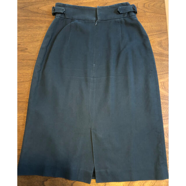 UNITED ARROWS(ユナイテッドアローズ)のユナイテッドアローズ　くすみグリーン　膝丈スカート レディースのスカート(ひざ丈スカート)の商品写真