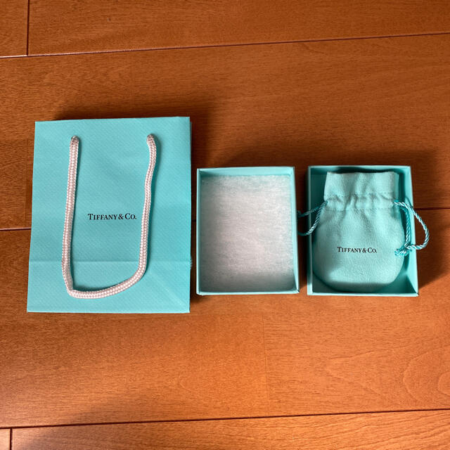 Tiffany & Co.(ティファニー)のティファニー　紙袋&箱 レディースのバッグ(ショップ袋)の商品写真