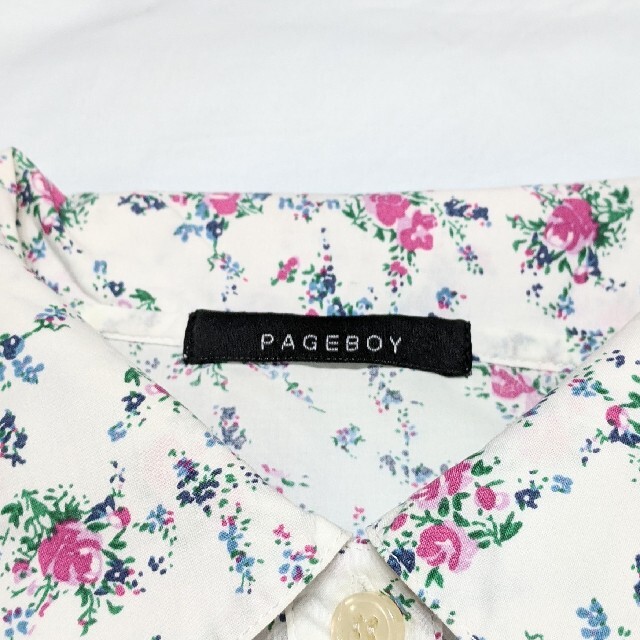 PAGEBOY(ページボーイ)のページボーイ PAGE BOY 花柄 プリント ブラウス ホワイト 白 レディースのトップス(Tシャツ(長袖/七分))の商品写真