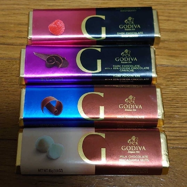 GODIVA チョコレートバー　4個 食品/飲料/酒の食品(菓子/デザート)の商品写真