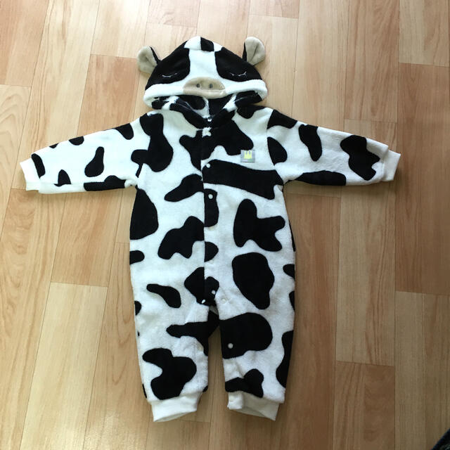 牛のロンパース　90cm キッズ/ベビー/マタニティのキッズ服男の子用(90cm~)(その他)の商品写真