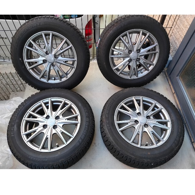 スタッドレスタイヤ ホイールセット185/65R15 ¥15,000