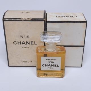 CHANEL - シャネル 香水 ミニボトルセット COCO No.5 No.19 レア ...