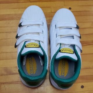 ディアドラ(DIADORA)のスニーカー  24.5(スニーカー)