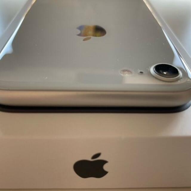 超美品】iPhone 8 シルバー 64GB SIMフリー バッテリー87% 超美品】iPhone 8 シルバー 64GB SIMフリー バッテリー87%