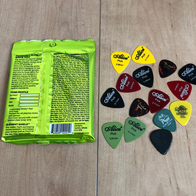 Gibson Ernie Ball アーニーボール Regularエレキギター弦 ピック付き の通販 By ノーネーム ギブソンならラクマ Gibson Ernie Ball アーニーボール Regularエレキギター弦 ピック付き の通販 By ノーネーム ギブソンならラクマ