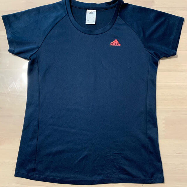 adidas(アディダス)のadidasアディダスTシャツレディース レディースのトップス(Tシャツ(半袖/袖なし))の商品写真