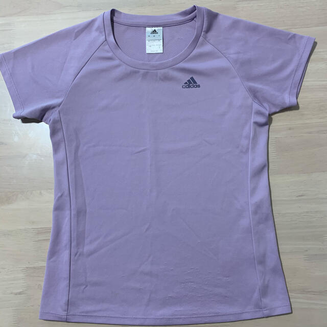 adidas(アディダス)のadidasアディダスTシャツレディース レディースのトップス(Tシャツ(半袖/袖なし))の商品写真