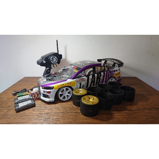 ドリフトラジコン 中古 ゴールドホイル ドリフト、グリップタイヤセット