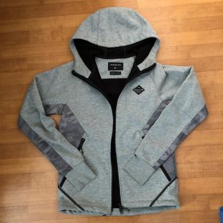 QUIKSILVER - 撥水+防風ジップアップフーデットパーカーの通販