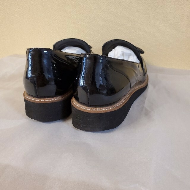DIANA(ダイアナ)のDIANA　軽量ソールエナメルローファー レディースの靴/シューズ(ローファー/革靴)の商品写真