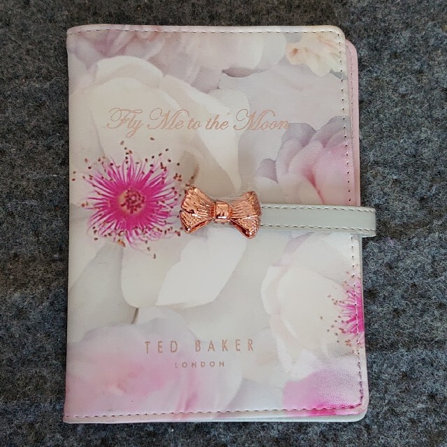 新品未使用✨TED BAKER ✈️パスポートケース