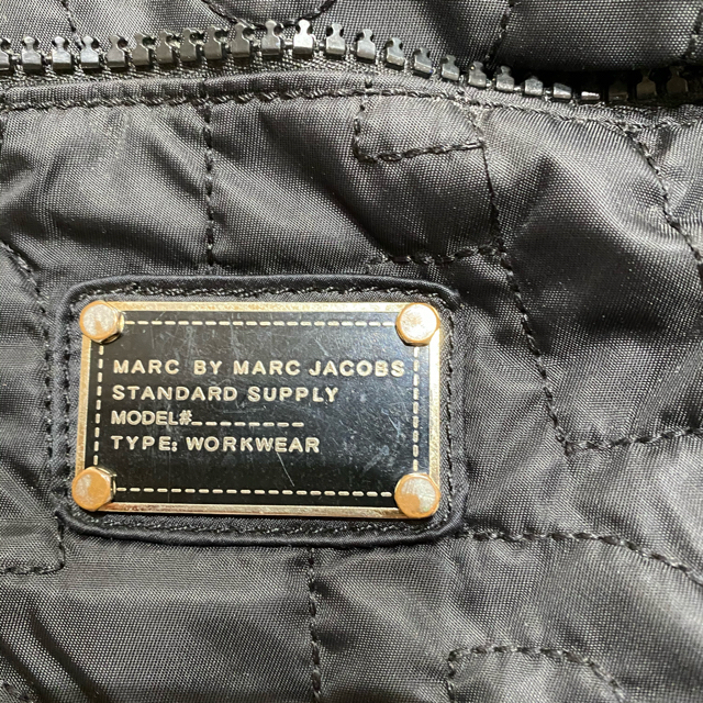 MARC BY MARC JACOBS(マークバイマークジェイコブス)のマークバイマークジェイコブス リュック 黒 レディースのバッグ(リュック/バックパック)の商品写真