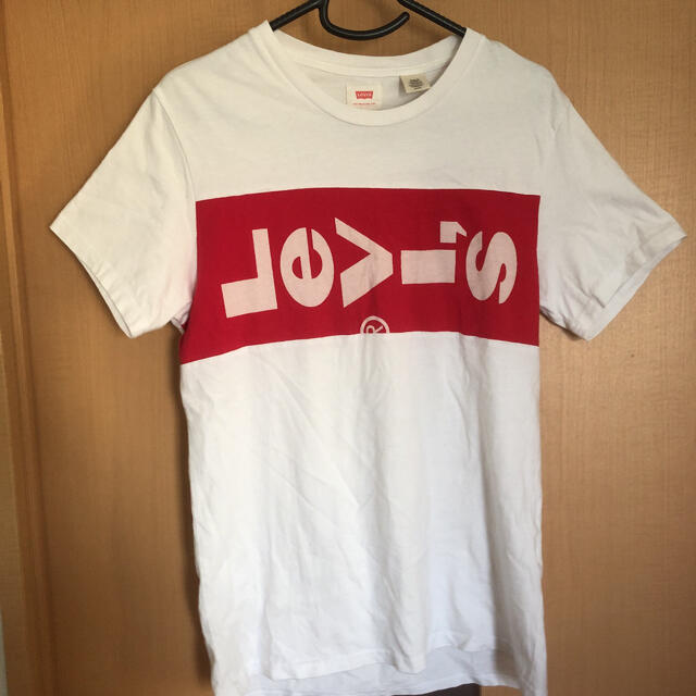 Levi's(リーバイス)のリーバイス　メンズ　Sサイズ　赤×白 メンズのトップス(Tシャツ/カットソー(半袖/袖なし))の商品写真