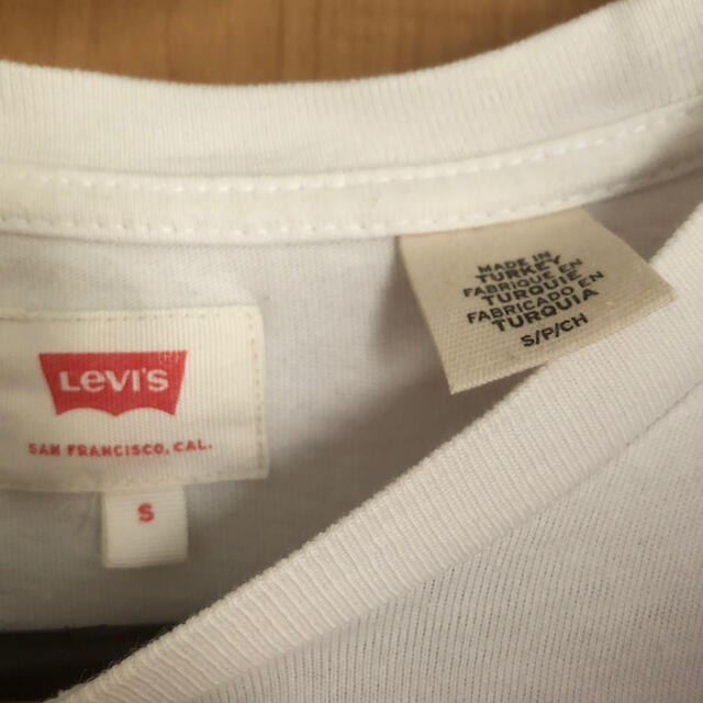 Levi's(リーバイス)のリーバイス　メンズ　Sサイズ　赤×白 メンズのトップス(Tシャツ/カットソー(半袖/袖なし))の商品写真