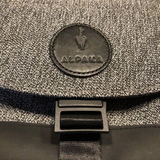 ALPAKA AIR SLING グレー(ボディーバッグ)