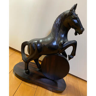 縁起物 天然木 跳馬木彫置物 H38×W29×D14(cm) 2.3kg はね馬(彫刻/オブジェ)