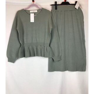 トッコ(tocco)の新品【tocco closet】バルーンスリーブ裾フリルニット＋ニットスカート(ニット/セーター)