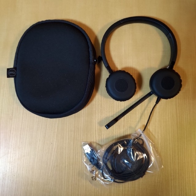 DELL(デル)のDELL Pro Stereo Headset UC350 スマホ/家電/カメラのオーディオ機器(ヘッドフォン/イヤフォン)の商品写真